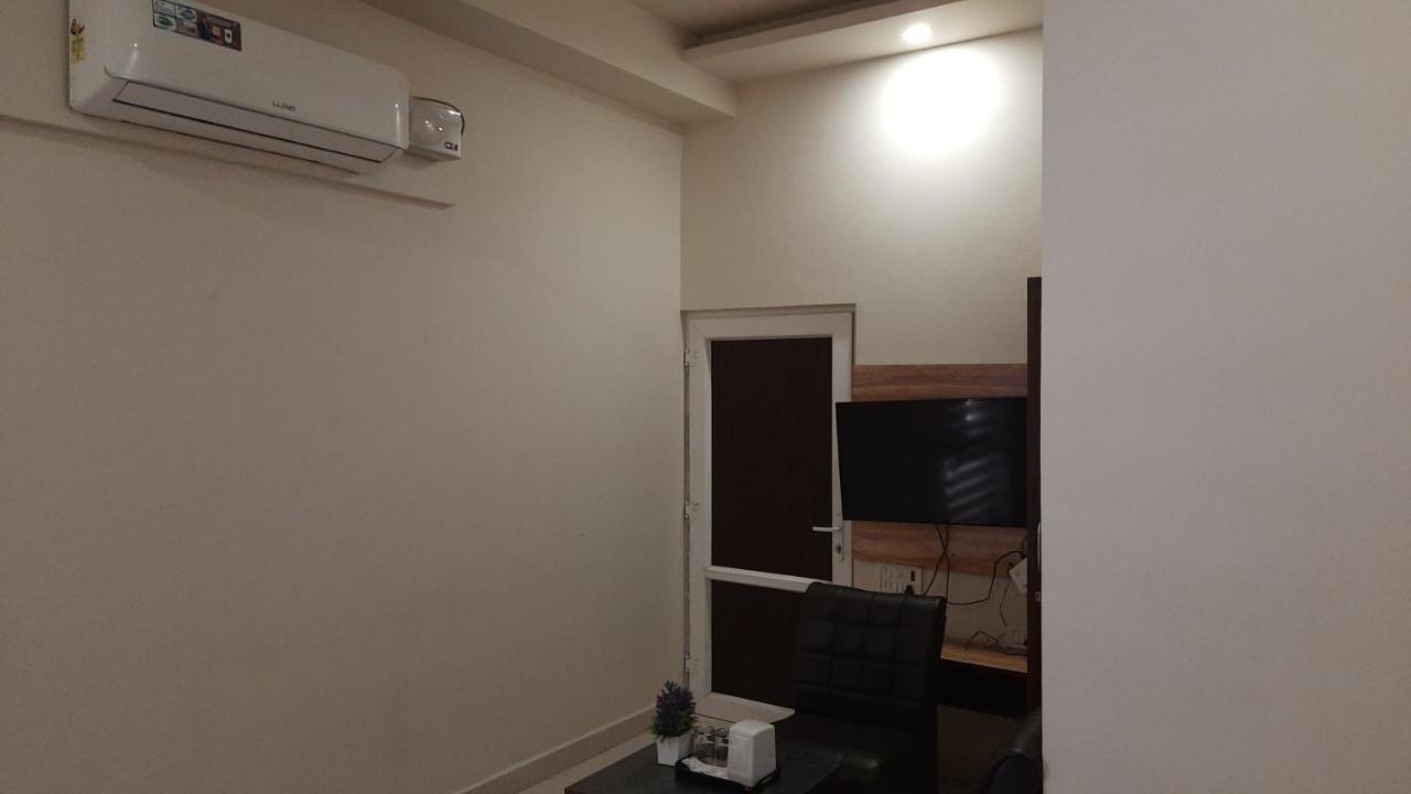 Hotel Ventures Inn Amritsar Room photo