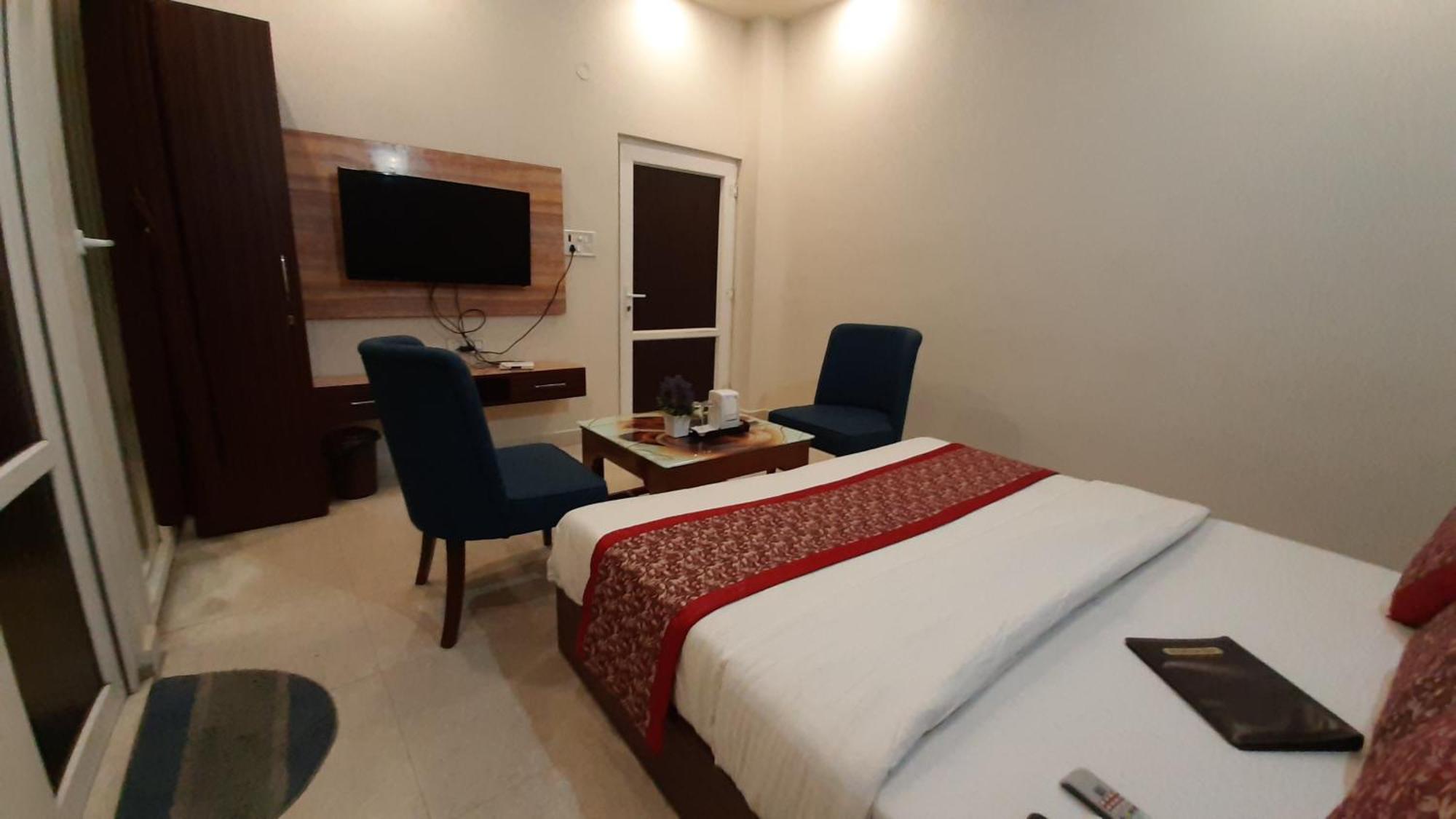 Hotel Ventures Inn Amritsar Room photo